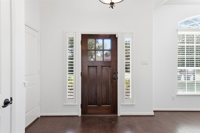 Building Photo - 212 Fallow Buck Ct