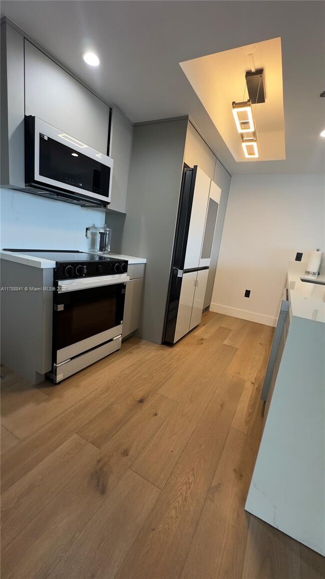 Building Photo - 50 Biscayne Blvd