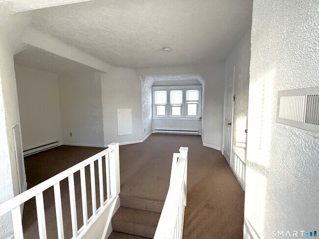 Building Photo - 1273 Hope St