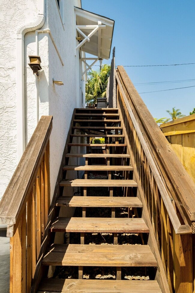 Building Photo - 3270 Cedar St