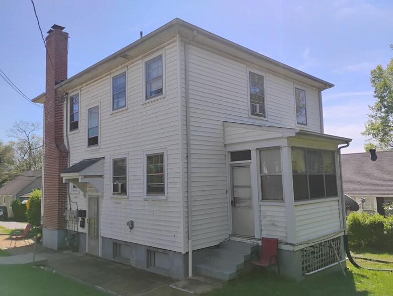 Building Photo - 701 Orchard St