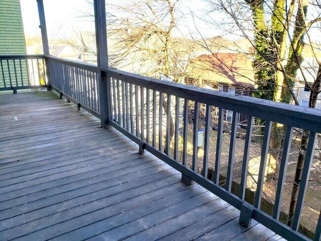 Building Photo - 110 Greenbrier St