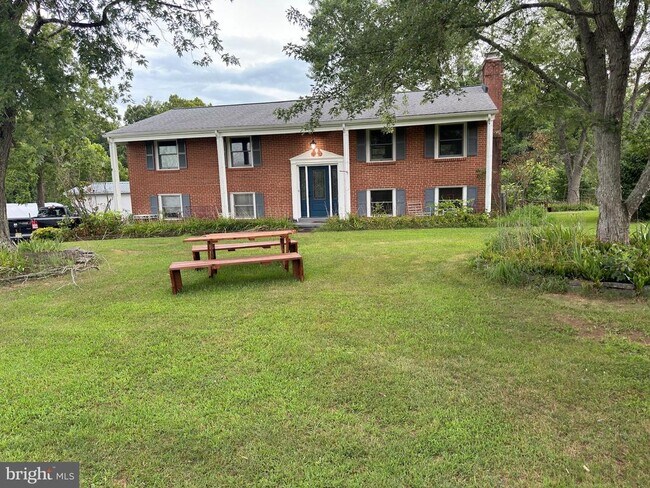 Building Photo - 1573 Garrisonville Rd