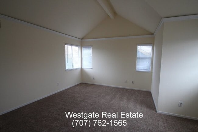 Building Photo - 1439 Morning Glory Dr