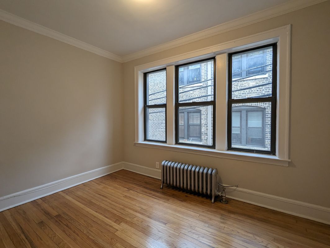 Building Photo - 2338 N Spaulding Ave