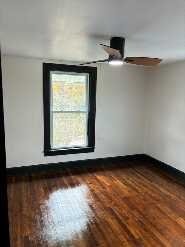 Building Photo - 189 E Prospect St