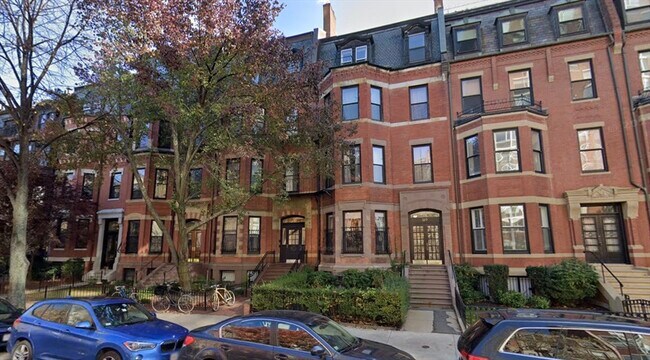 Building Photo - 337 Beacon St