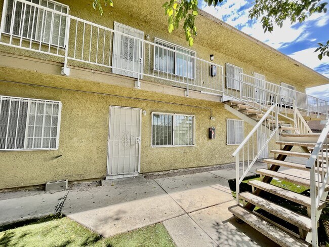Building Photo - DOWNSTAIRS CONDO | RECENLY REHABBED 2 BEDROOM 1 BATH | ACROSS FROM CSN CHEYENNE