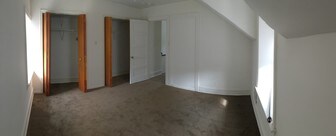 Building Photo - 302 Randolph Ave