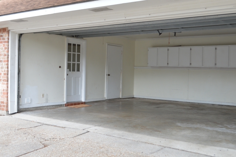 Garage - 1713 Oakdale Dr