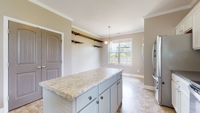 Building Photo - 4 Bedroom Home in Carolina Plantations!