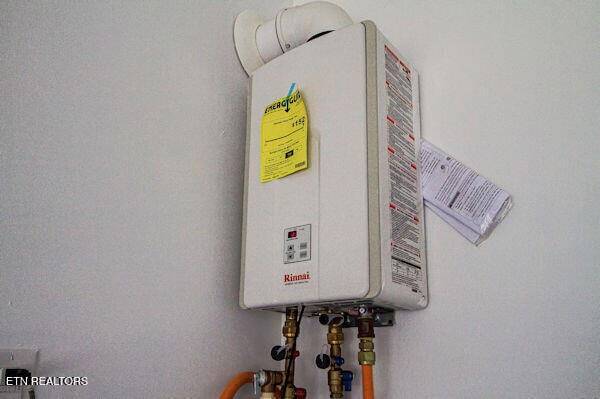 Building Photo - 12152 Evergreen Terrace Ln