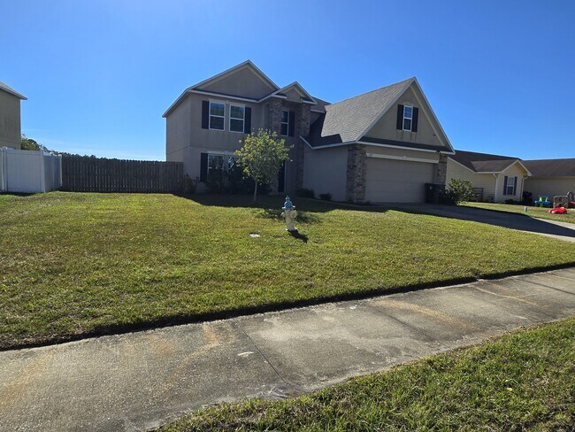 Building Photo - 127 Cedar Cir Dr