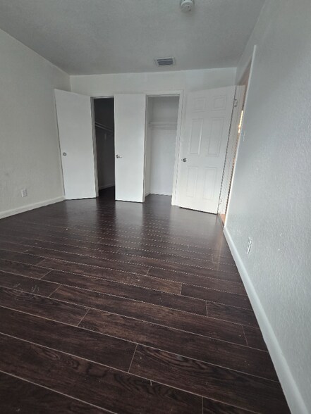 Building Photo - 2719 NW 39th Terrace