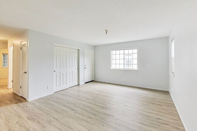 Building Photo - 1805 Sausal St