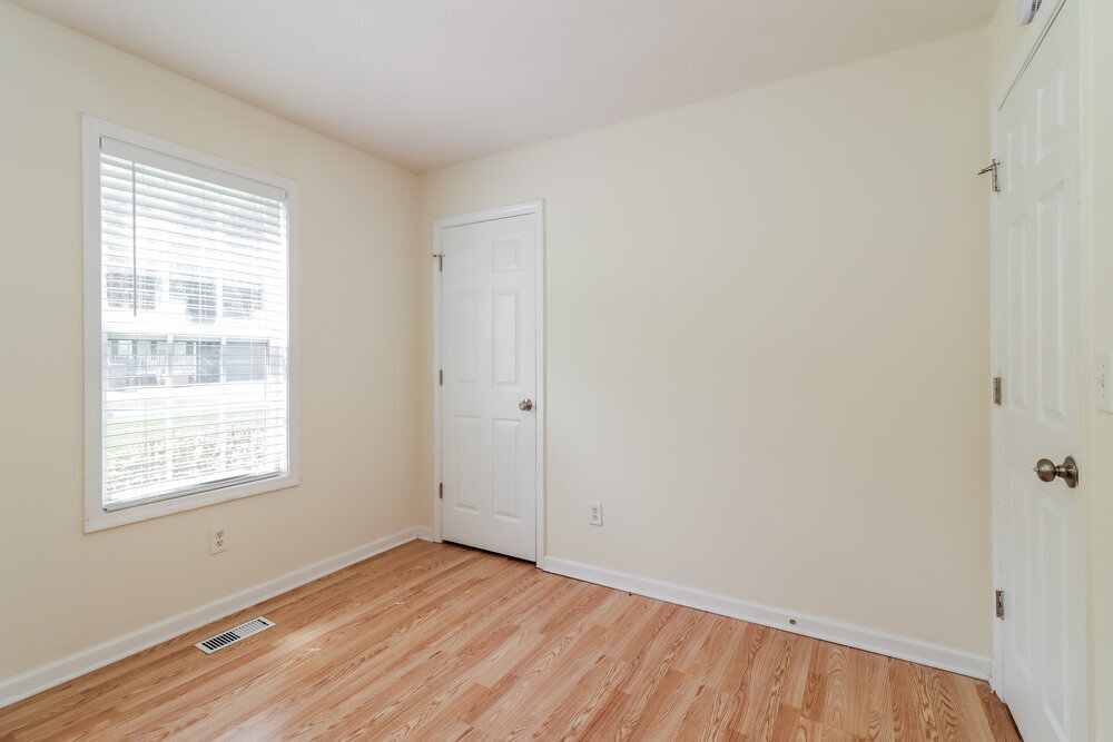 Building Photo - 757 Newport Dr