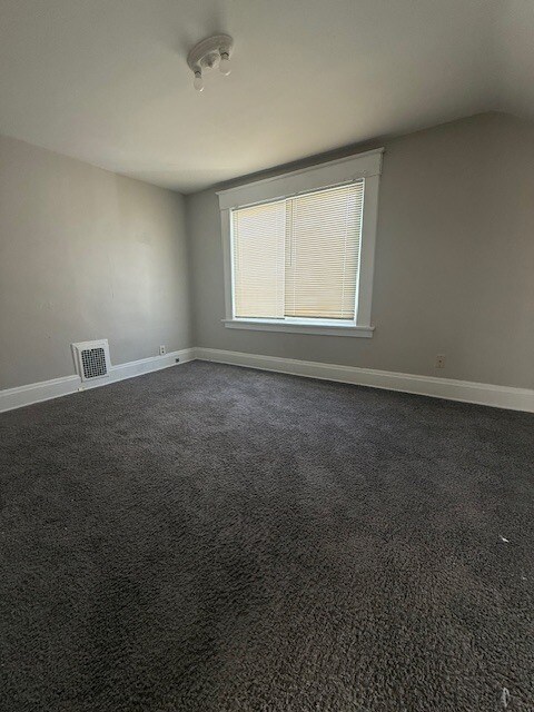 Building Photo - 1933 Cordova Ave