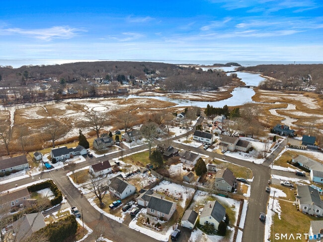 Building Photo - 3 Sunnieside Dr