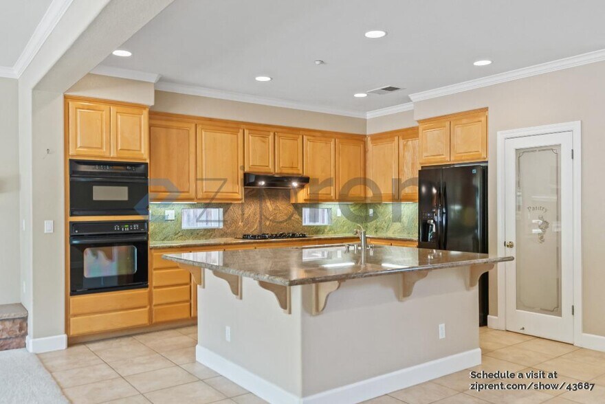 Building Photo - 5849 Penwood Ln