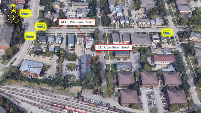 Building Photo - $1,300 | 3 Bedroom, 1 Bathroom | Cat Frien...