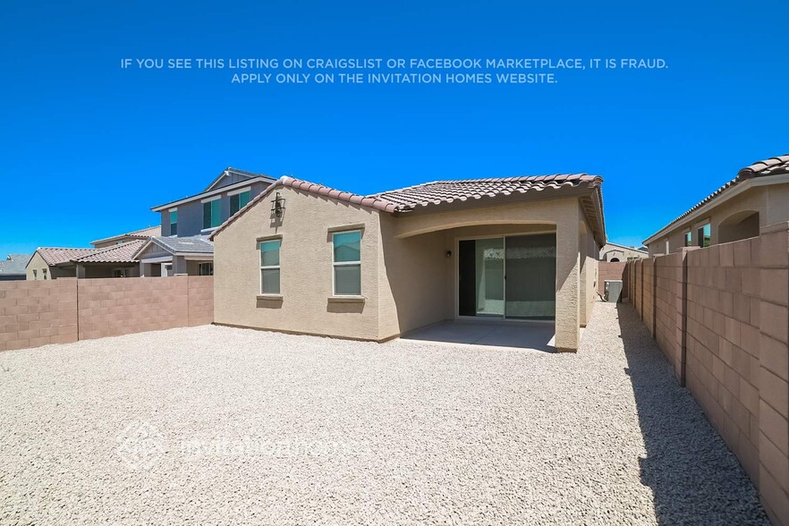 Building Photo - 7951 W Orange Dr