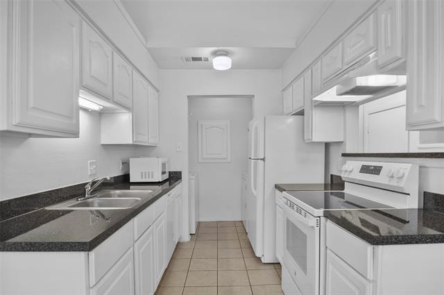 Building Photo - 5720 Cedar Creek Dr
