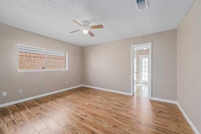 Building Photo - 19511 Westhaven Dr