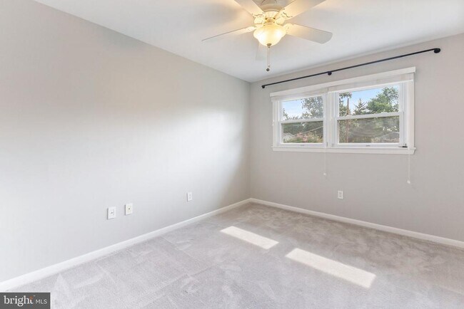 Building Photo - 1805 Ingemar Ct