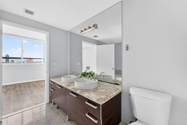 Building Photo - 244 Biscayne Blvd