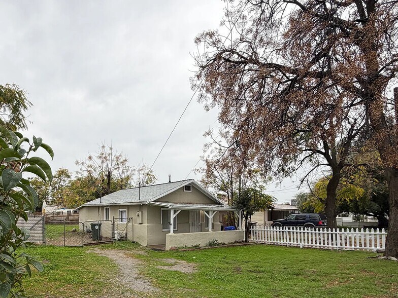 Building Photo - 1720 San Bernardino Ave