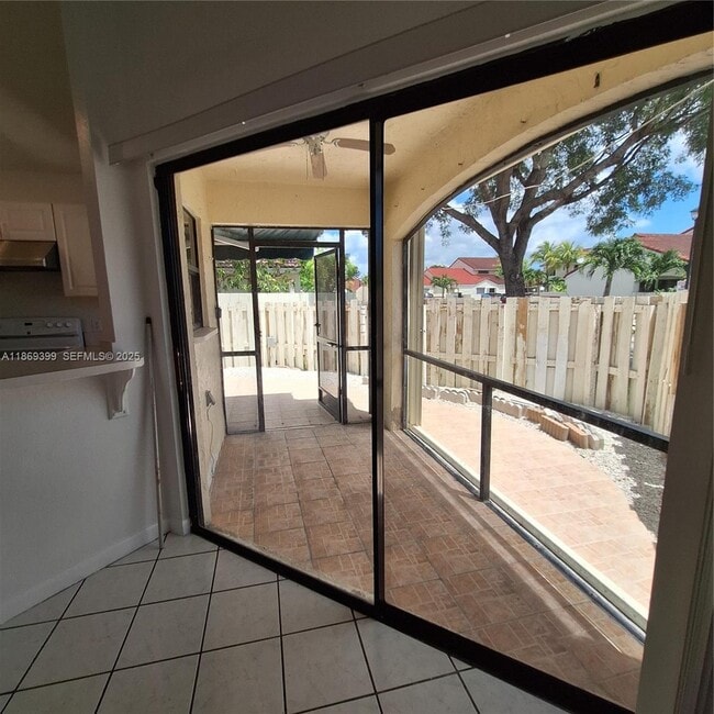 Building Photo - 3214 San Remo Cir