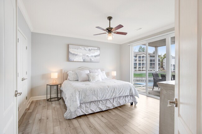 Building Photo - 1225 Lands End Pky