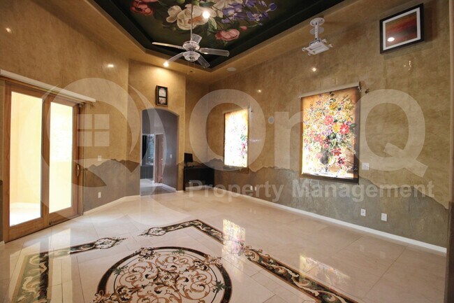 Building Photo - 15118 E Camelview Dr