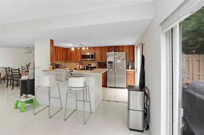 Building Photo - 10921 NW 88th Terrace