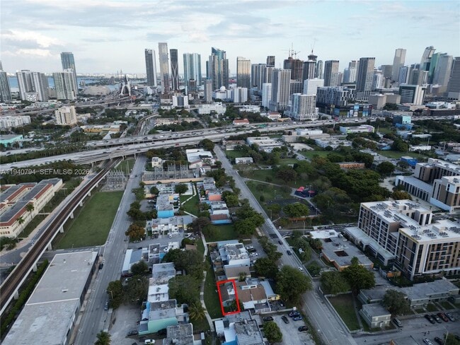 Building Photo - 617 NW 10th St