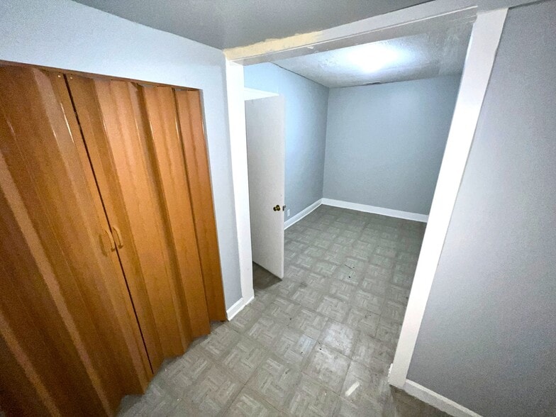 Building Photo - 6755 S Throop St