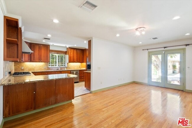 Building Photo - 4385 Camellia Ave