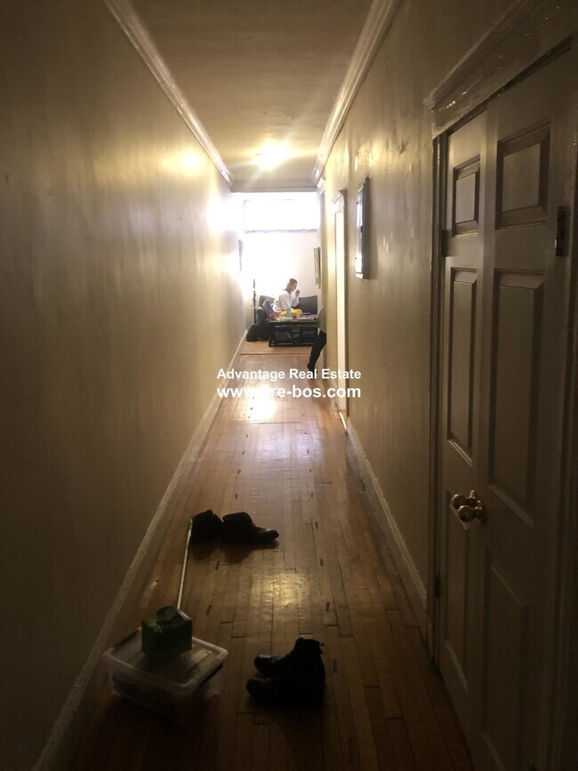 Building Photo - 55 Egmont St