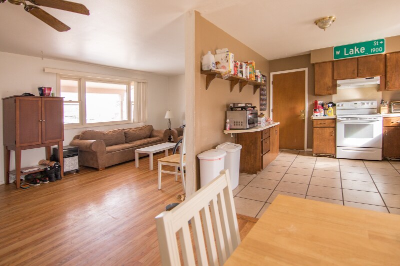 Building Photo - 1717 W Lake St