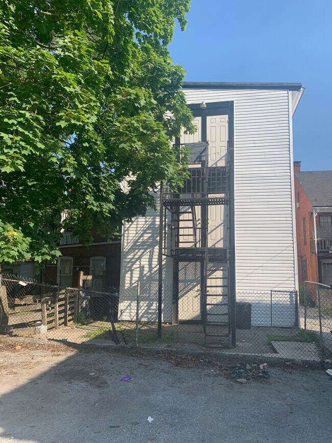 Building Photo - 222 E Philadelphia St