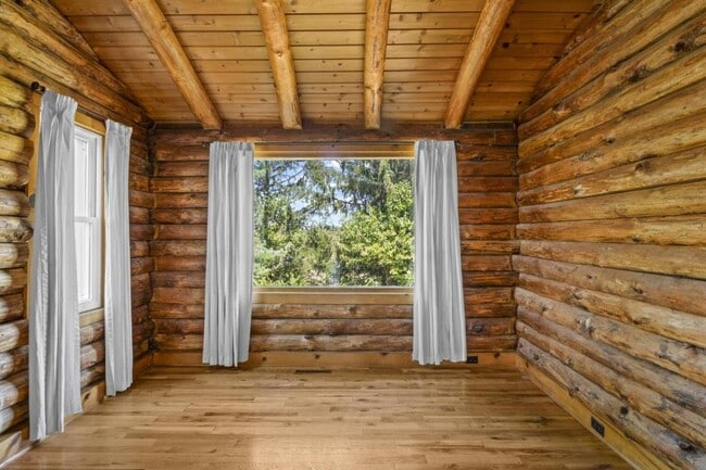 Building Photo - 118 Agape Wy