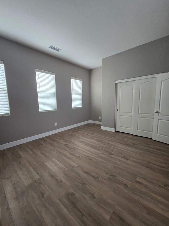 Building Photo - 992 Bella Rosa Dr