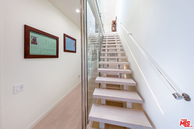 Building Photo - 18223 Coastline Dr