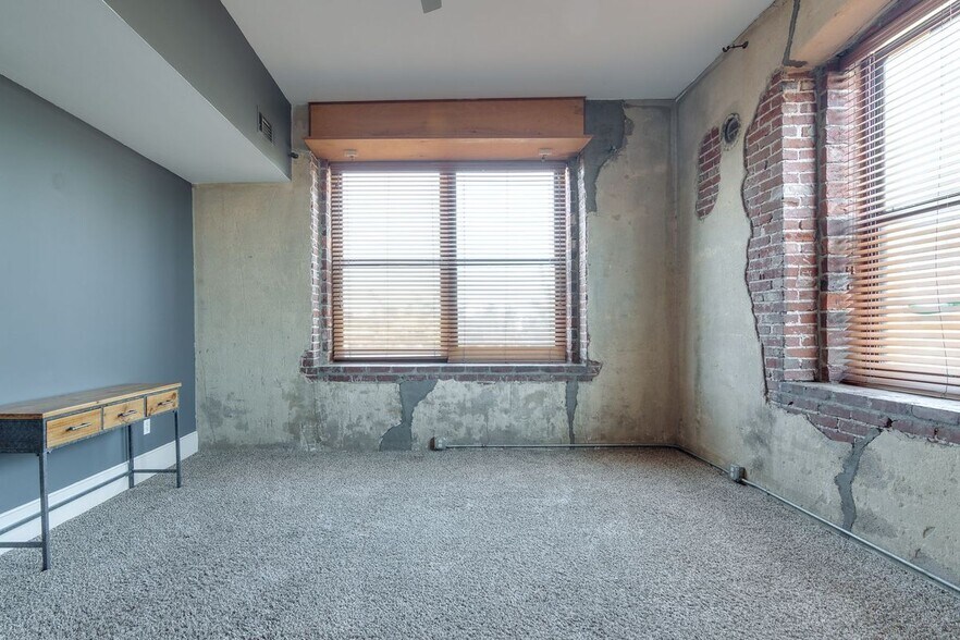 Building Photo - 202 GE Patterson Ave