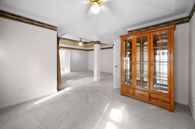 Building Photo - 11623 Fox Hill Dr