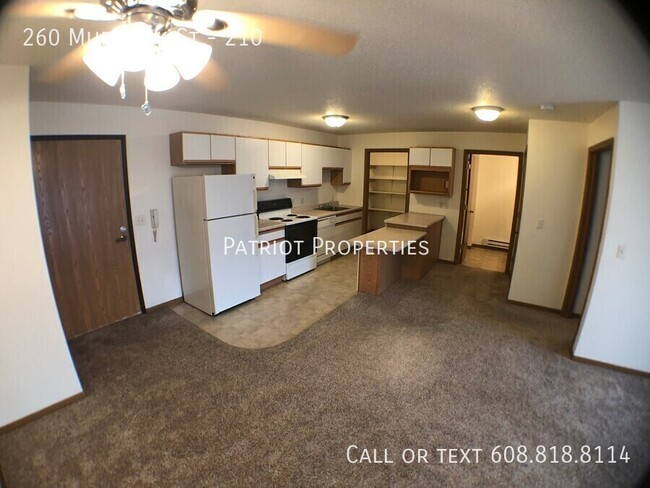 Building Photo - 1 bedroom/ 1 bath apartment in Tomah, WI