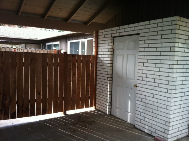 Building Photo - 917 142nd Ave SE