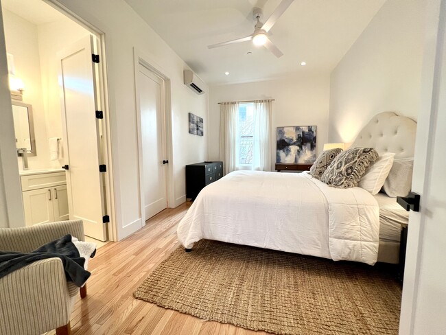 Building Photo - 1112 Tomato Aly