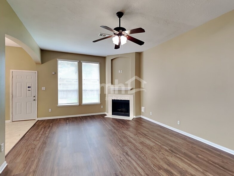 Building Photo - 409 Crimson Coast Dr