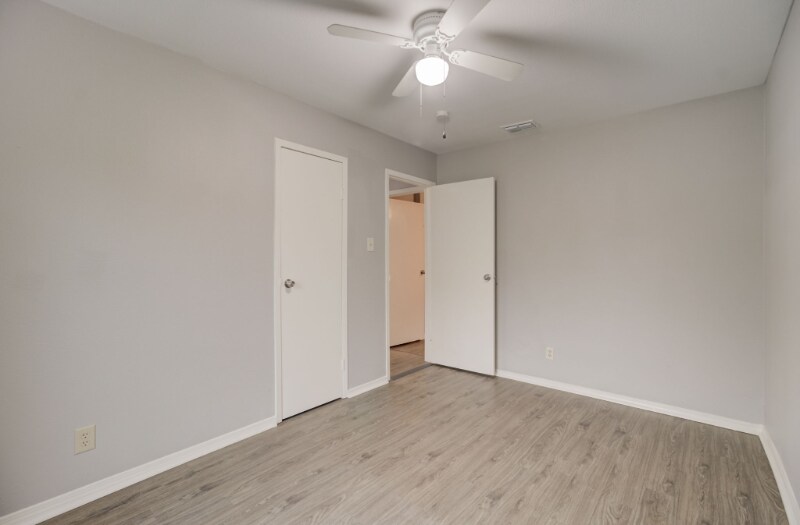 Building Photo - 13614 Larkbrook St